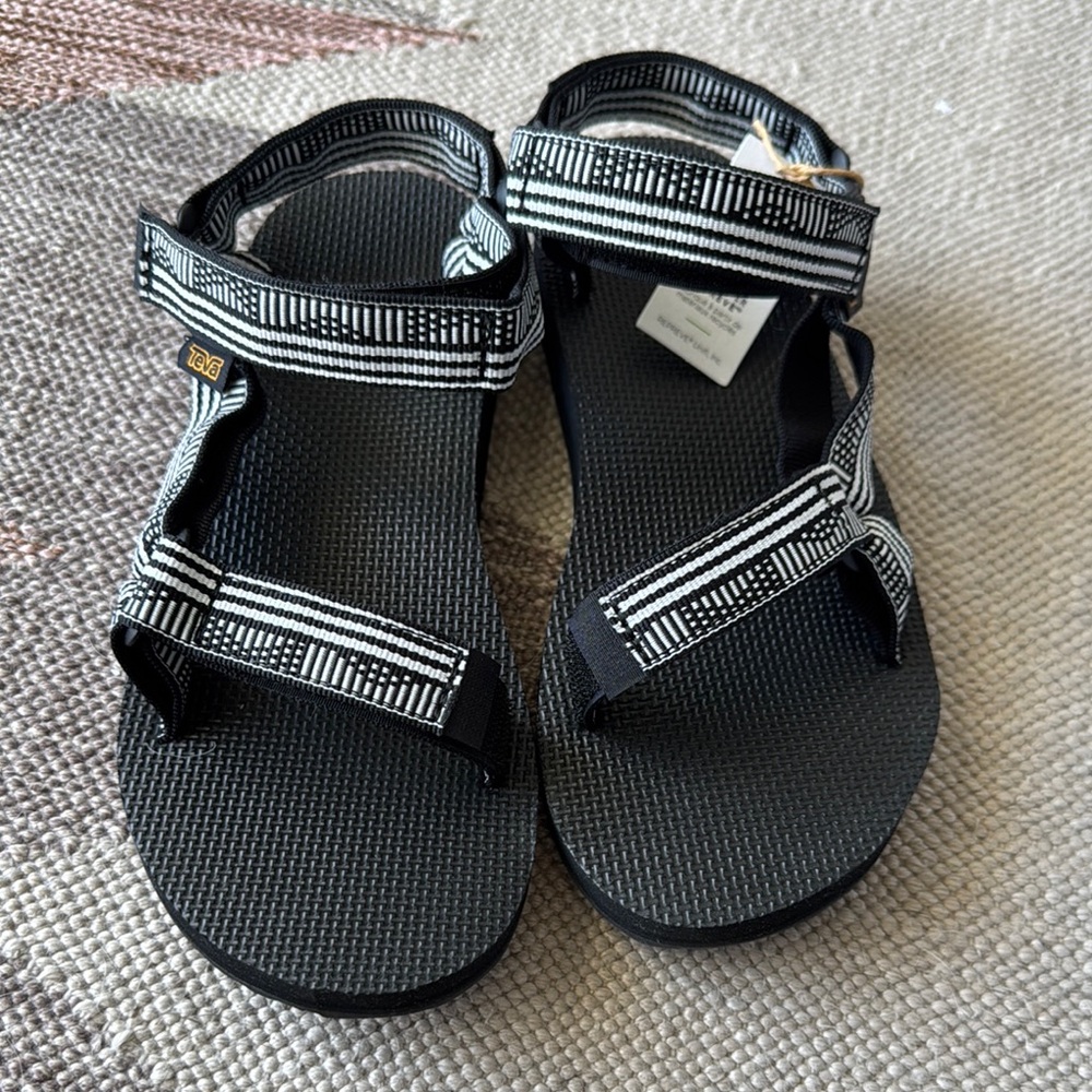Teva Black/White Sandals